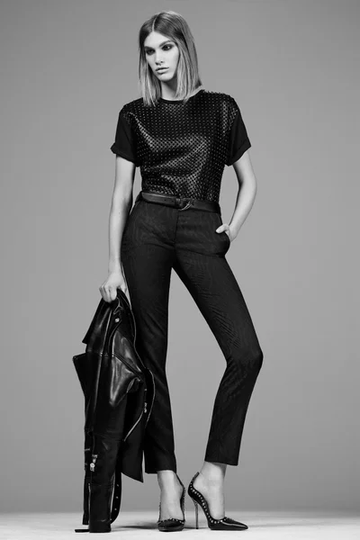 Look 16